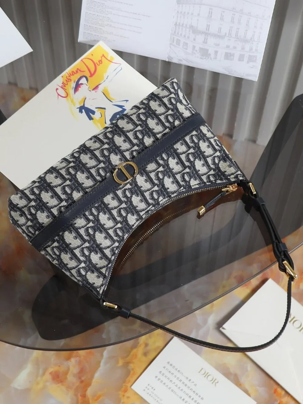 Dior. dimensions 24